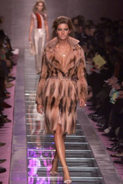 Look 4